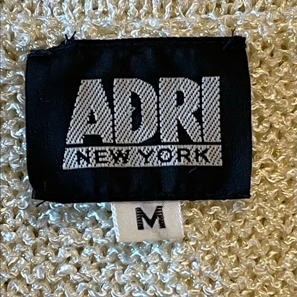 ADRI NEW YORK SWEATER SET - Picture 7 of 7